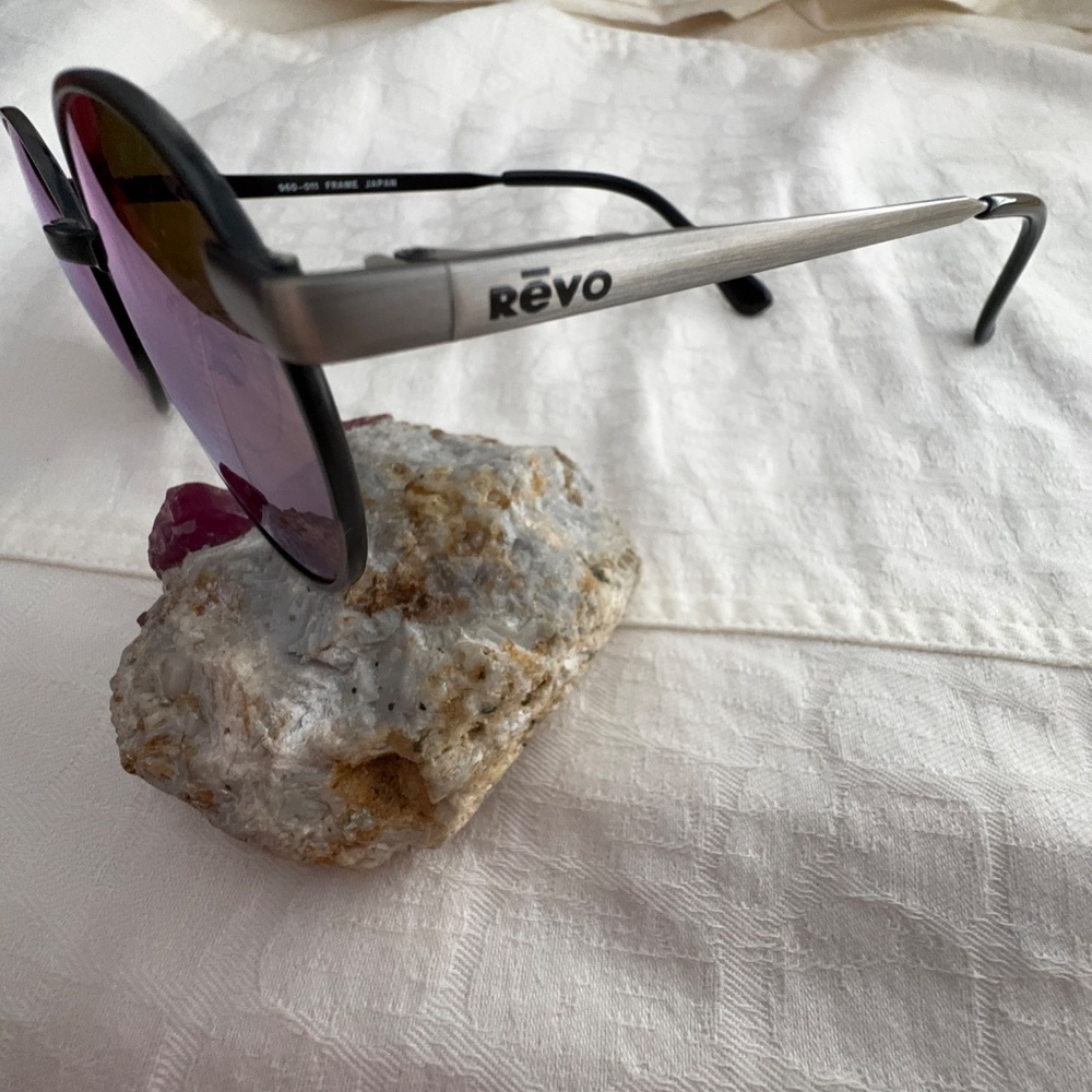 REVO - sunglasses - Picture 3 of 10